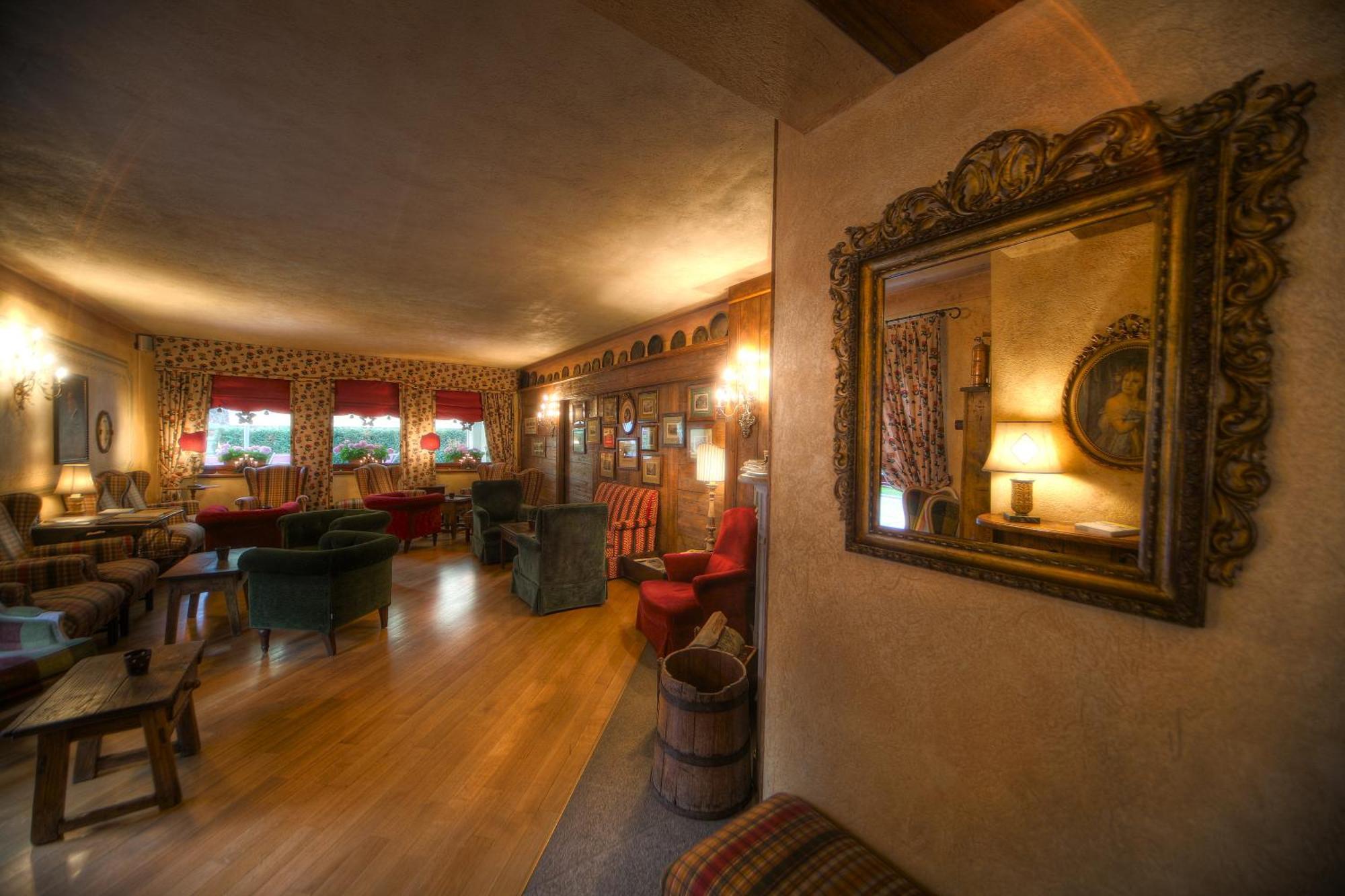 Villa Novecento Romantic Hotel - Estella Hotel Collection & Experience Courmayeur Exterior photo